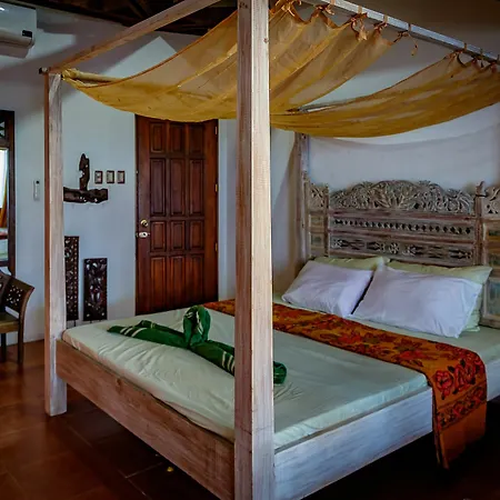 Ayo Homtel Hotel